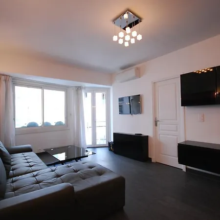 Two Bedrooms Croisette & Mer * Cannes